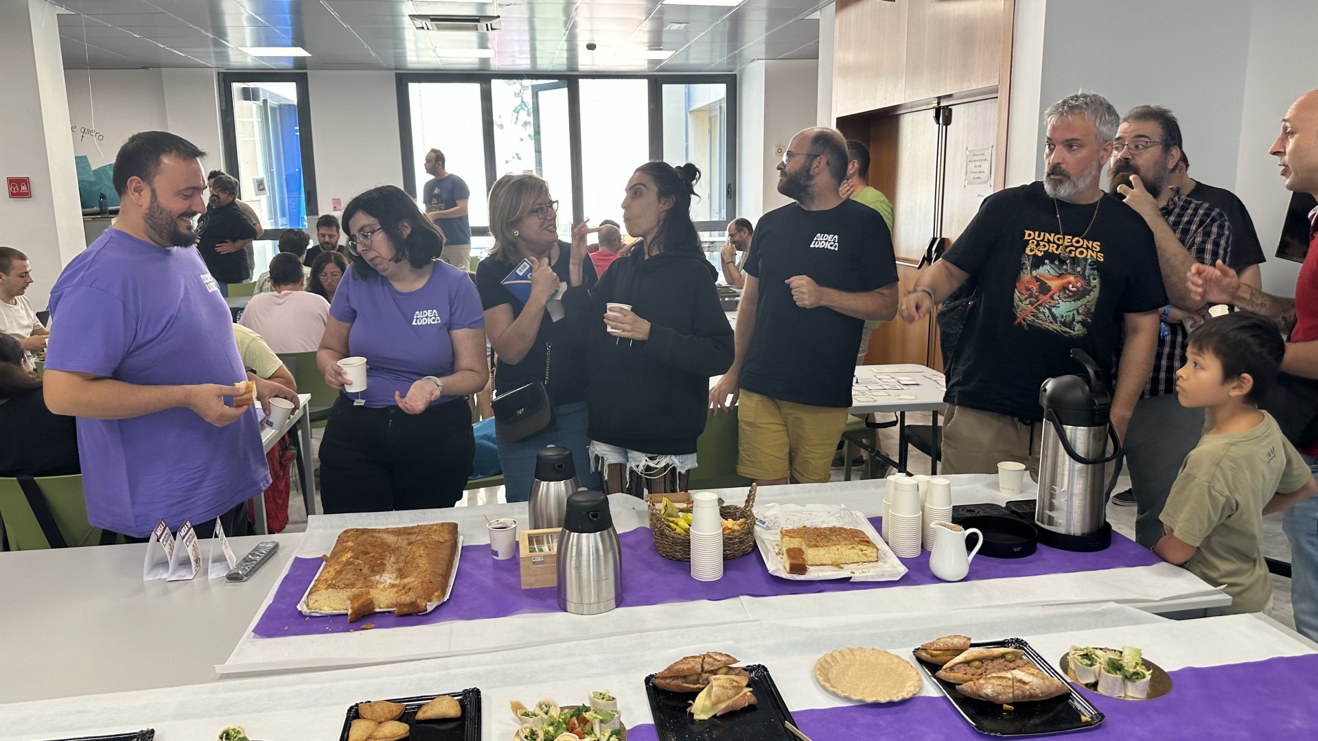 Jugadores concentrados en una partida